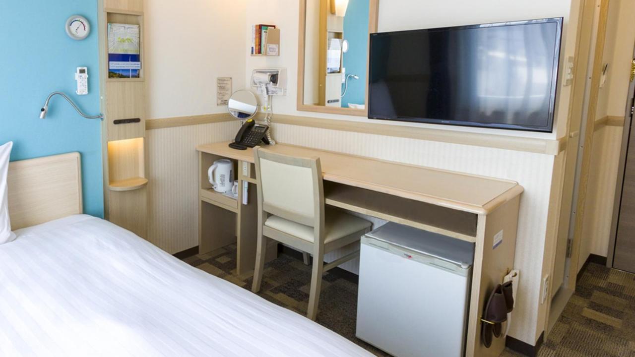 Toyoko Inn Kashiwa-Eki Higashi-Guchi Dış mekan fotoğraf